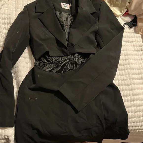 open lace back dress Wyoming Blazer Black